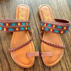 Fashion sandals size 8